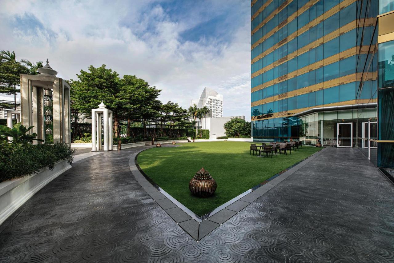 グランデ センター ポイント ホテル ターミナル 21【SHA Plus+認定】 バンコク都 エクステリア 写真 The lawn of the hotel