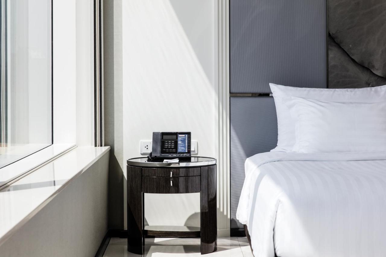 グランデ センター ポイント ホテル ターミナル 21【SHA Plus+認定】 バンコク都 エクステリア 写真 A guest room at the hotel