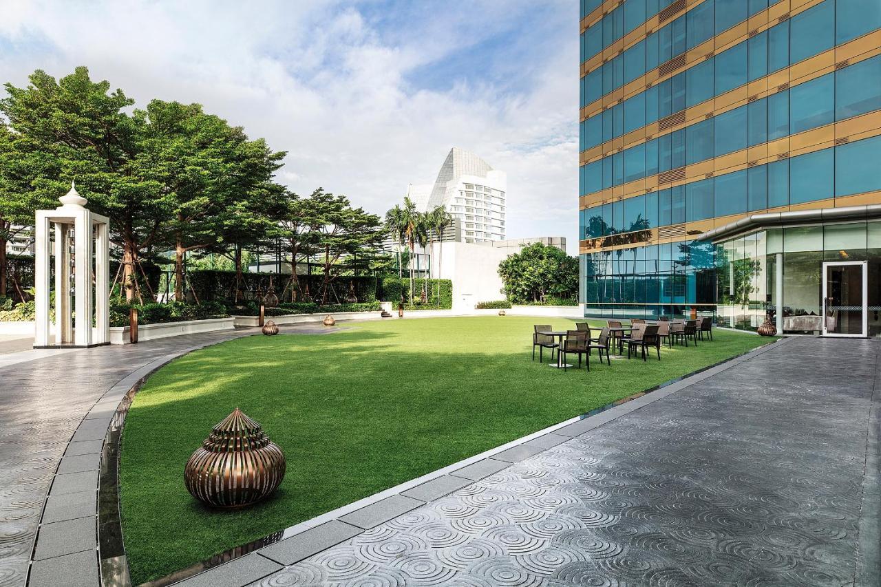 グランデ センター ポイント ホテル ターミナル 21【SHA Plus+認定】 バンコク都 エクステリア 写真 The lawn at the hotel